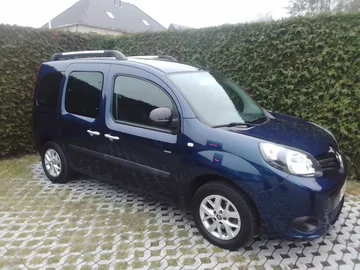 Carrier Small van Renault Kangoo in Muno Belgium